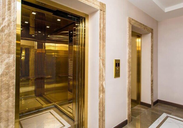 В Одессе снова сорвался лифт. Фото: Kadorr