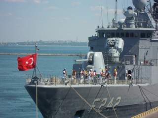 Турецкий фрегат Fatih прибыл в Одесский порт