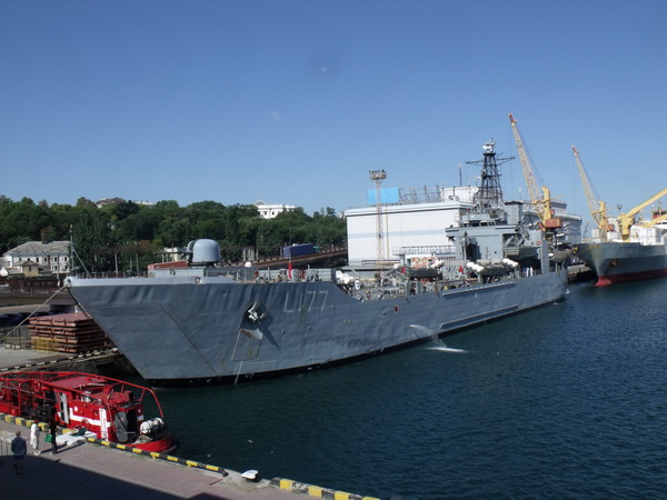 В Одессу прибыл греческий военный корабль.
Фото - news.port.odessa.ua.