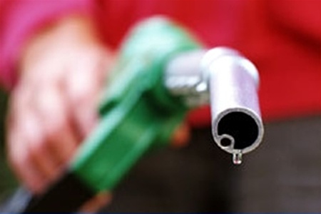 Стоимость бензина в городе давно не меняется. Фото-obozrevatel.com