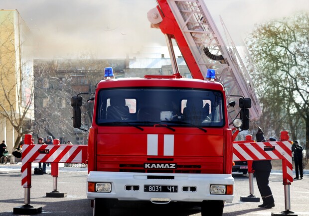 У пожарных новенькое чудо техники. Фото: пресс-служба облМЧС.