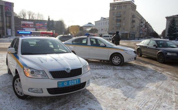 На автомобиле "Кобры" нет гербов по бокам. Фото с сайта: atv.odessa.ua.
