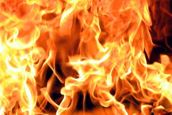Причина возгорания — неосторожное обращение с огнем неустановленным лицом. Фото - yuzhnoukrainsk.net.