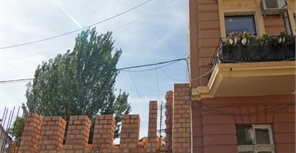 Жители Одессы соберутся у дома-стены. Фото с сайта: dumskaya.net.