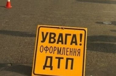 В Одессе водитель заснул за рулем и врезался в маршрутку. Фото - reporter.delfi.ua