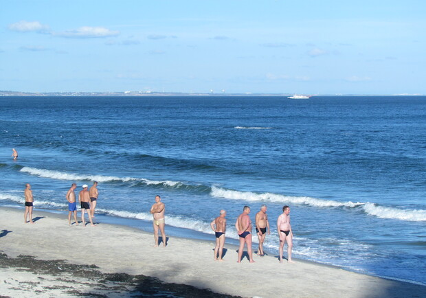 На пляжах еще полно отдыхающих. Фото: Joric ("Одесский форум").