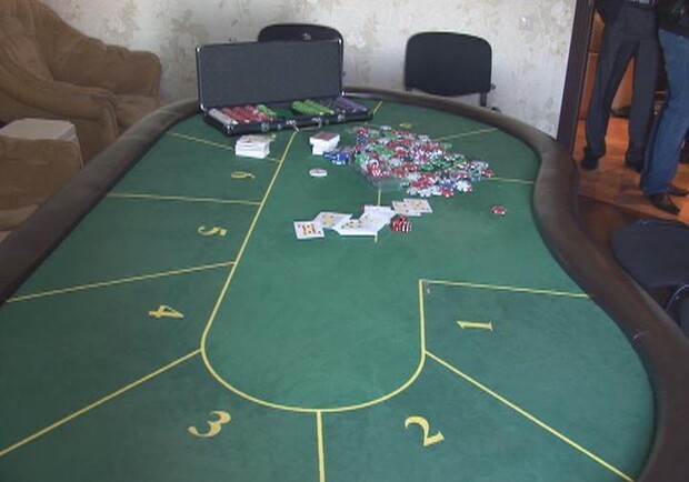 В Одессе закрыли покер-клуб. Фото - пресс-служба облУВД.