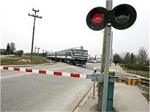 Несоблюдение правил пересечения железнодорожного переезда - грубое нарушение. Фото с сайта: kp.ru.