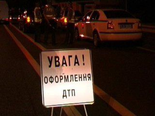 На трассе под Николевом разбились четверо одесских военных. Фото - investigator.org.ua