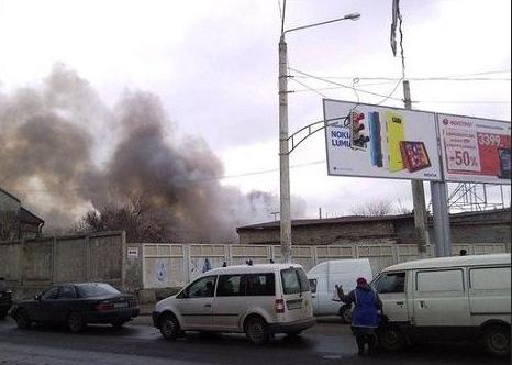 Три машины спасли и еще три сгорели. Фото с сайта: vk.com/taki_da_odessa.