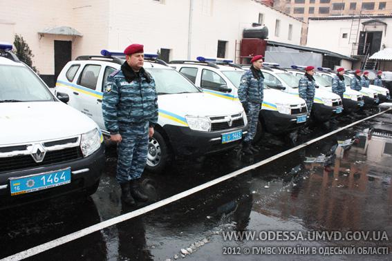 Одесский "Беркут" получил новые машины. Фото - пресс-служба облУВД.