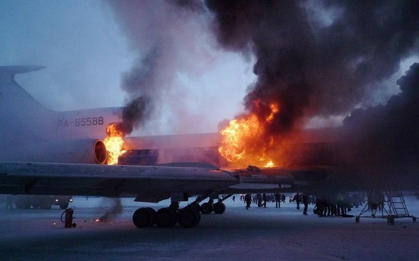 В Донецке разбился одесский самолет. Фото - ntv.ru