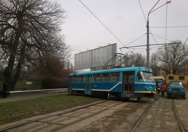 Трамвай двигался в сторону Черноморки. Фото - Яков Гопп. 
