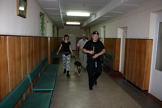 Милиция искала взрывчатку в трех зданиях Одессы.  Фото - mvs.gov.ua 