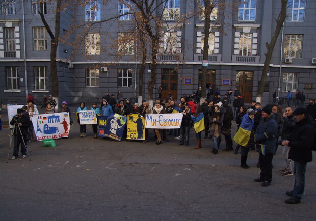 Студенты решили высказать свою позицию. Фото - Ирина Кипоренко.