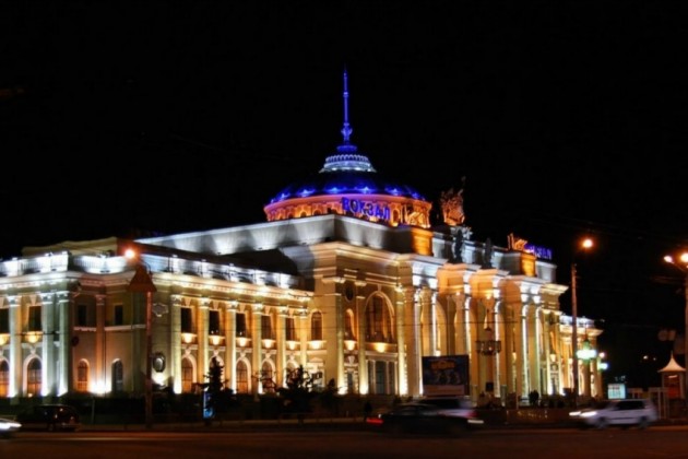 Одесский вокзал. Фото с сайта: ukrtrainz.at.ua.