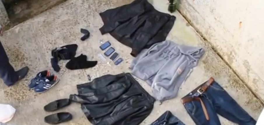 Одежда погибших осталась на берегу. Фото: кадр видео "7 канала".