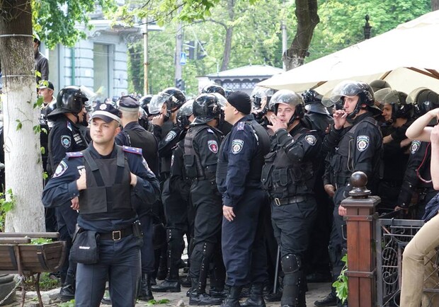 Главного милиционера уволили после событий 2 мая. Фото - Vitalij Vlad 