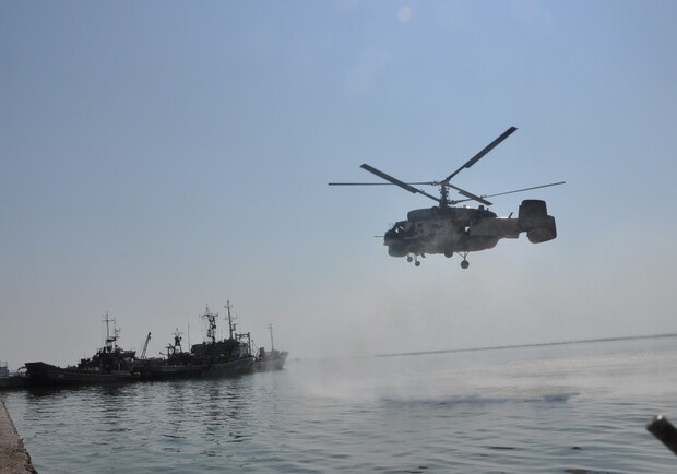 Накануне в порту. Фото: пресс-центр ВМС ВСУ.
