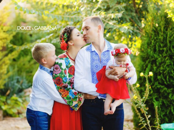 Новость - События - Dolce&Gabbana выложили в Instagram фото украинской семьи