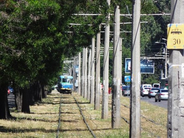 Новость - Транспорт и инфраструктура - Тройная авария заблокировала два трамвайных маршрута в Одессе