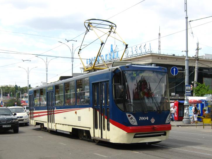 Новость - События - В Черноморке женщина врезалась в трамвай из-за собаки