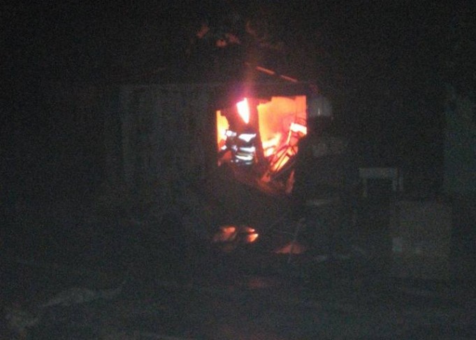 Новость - События - На Пересыпи неадекватный парень устроил поджог: дом полностью сгорел