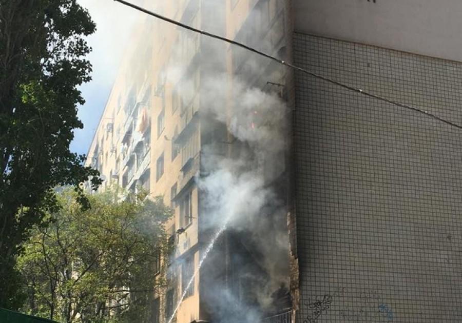 Новость - События - Пожар на Таирова: горели несколько этажей многоквартирного дома (обновлено)