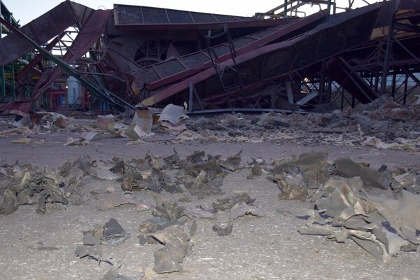 Огромная воронка и разрушения: последствия вчерашнего ракетного удара по Одесской области фото 4