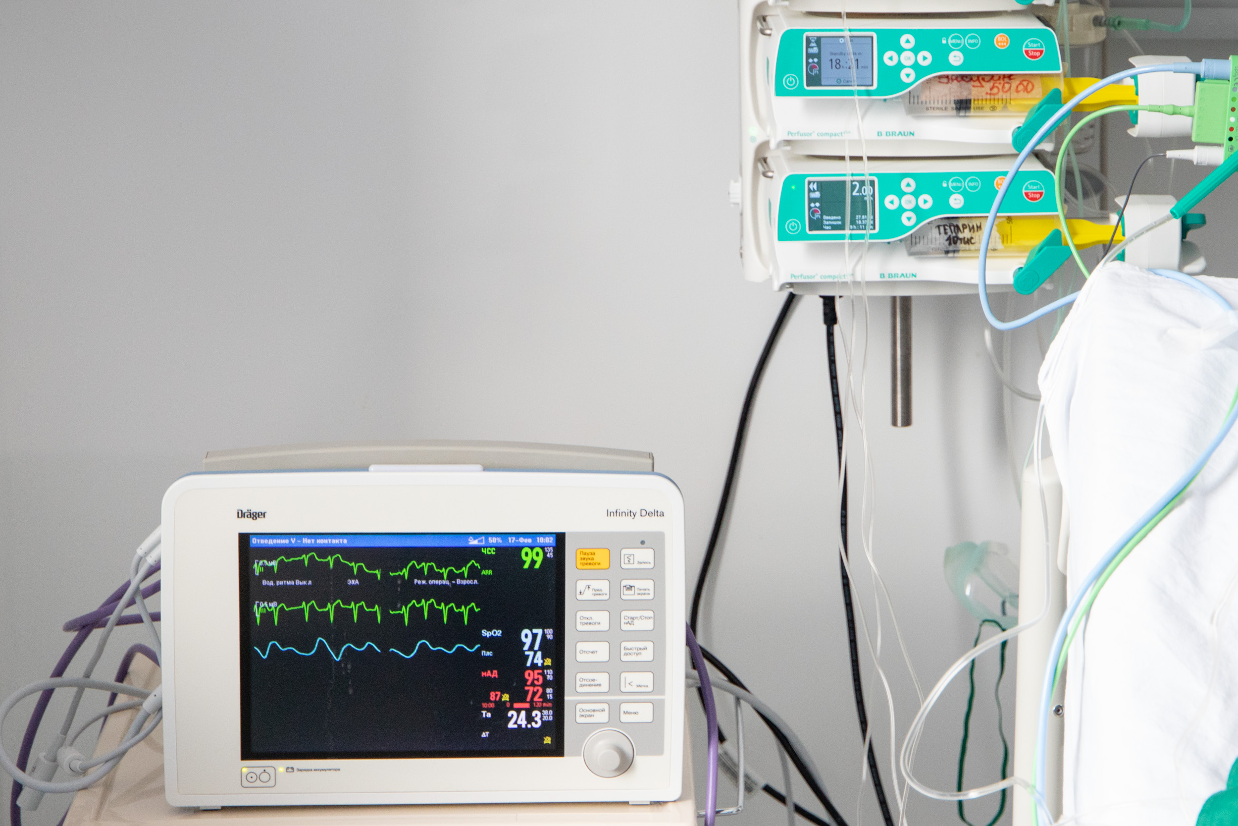 Первый пошел: в Александровской больнице провели уникальную операцию на сердце