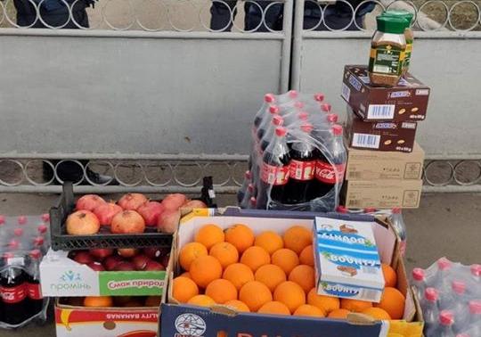 Губернатор Полтавщины просит помощи для эвакуированных из Уханя: под ворота санатория привозят продукты