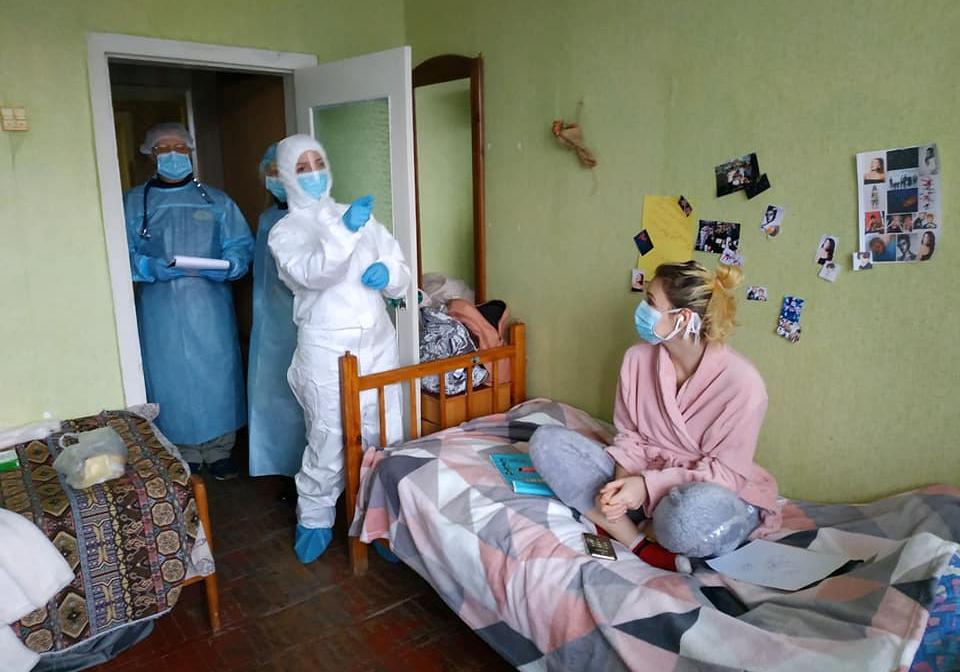 Держитесь: украинцы пишут письма в санаторий Новых Санжар