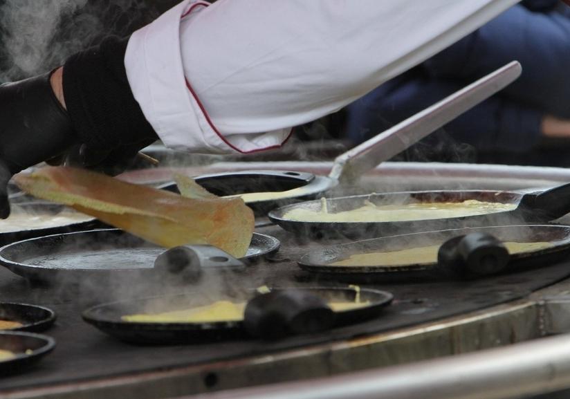 С зимой попрощались: в Днепре установили блинчиковый рекорд Украины