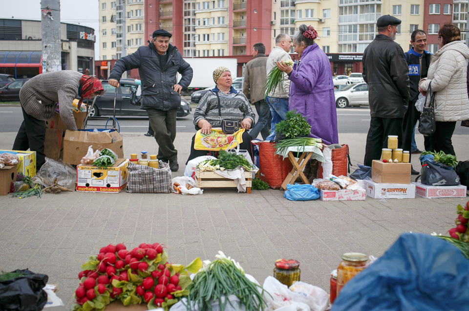 Теперь пройдешь: на левом берегу разгоняют стихийных торговцев