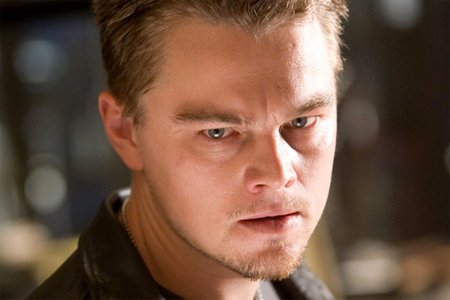 Пятничный вечер у телевизора: Фильмы с Леонардо Ди Каприо, большая политика и веселые герои сериалов