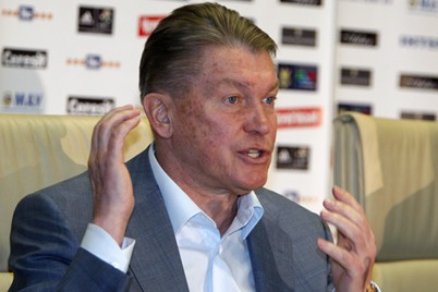 Футболистов сборной Украины к Евро-2012 будут готовить жены и Блохин