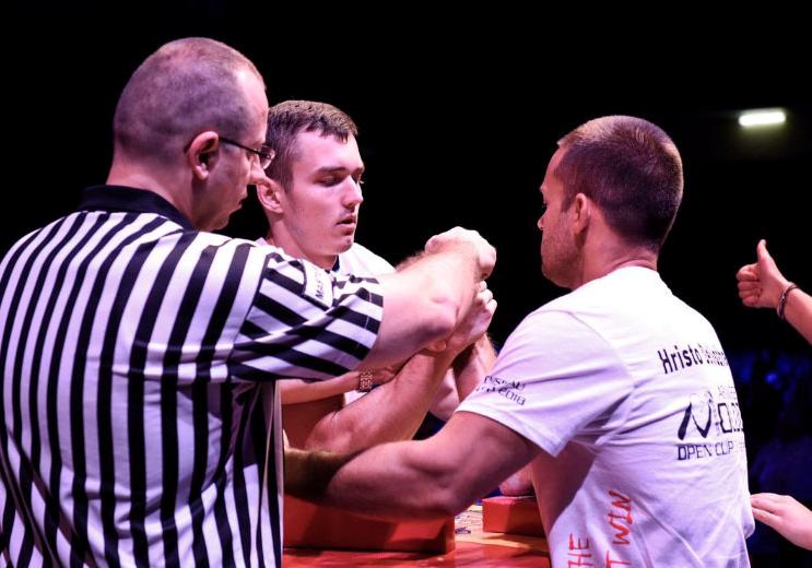 Знай наших: полтавчанин стал призером международного турнира по армспорту