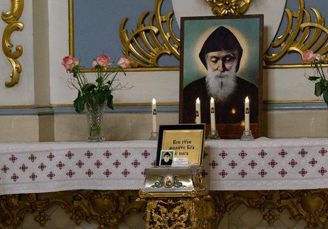 Молися за здоров'я і благодать: у львівському храмі виставлять мощі святого Шарбеля