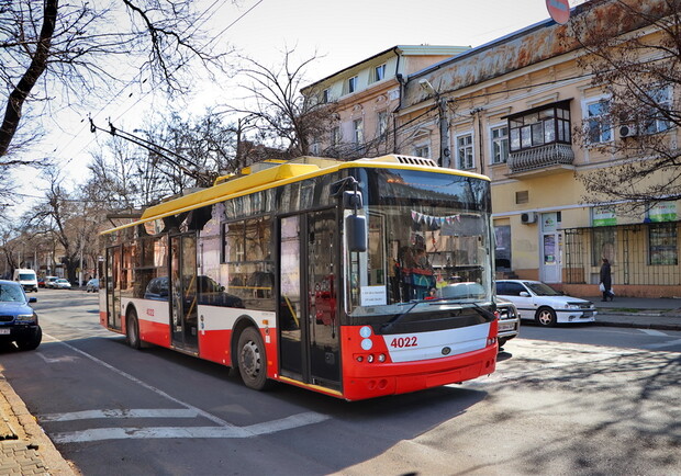 ЧС: как будет работать в Одессе общественный транспорт  фото