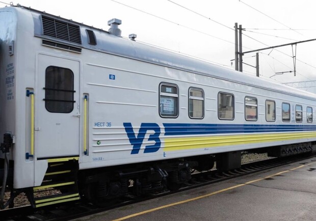 Медики из пригорода Одессы могут добраться на работу поездом за бесплатно: расписание  фото