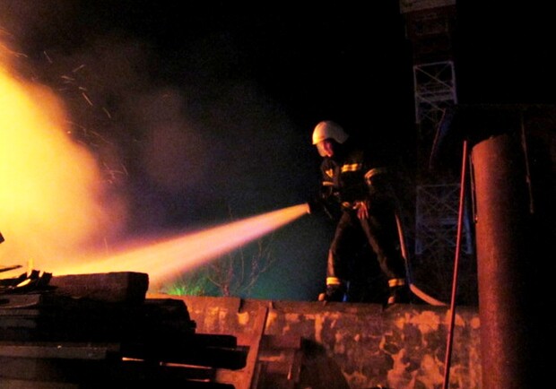 В Одессе горели здания Успенского монастыря: подозревают поджог фото