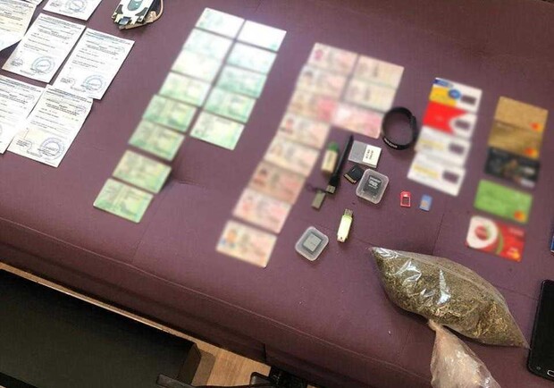 В Одессе мужчина подделывал документы на получение наркотиков: видео фото