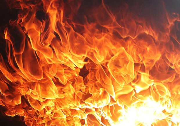 На Поскоте снова пожар в девятиэтажке: на этот раз смертельный - фото
