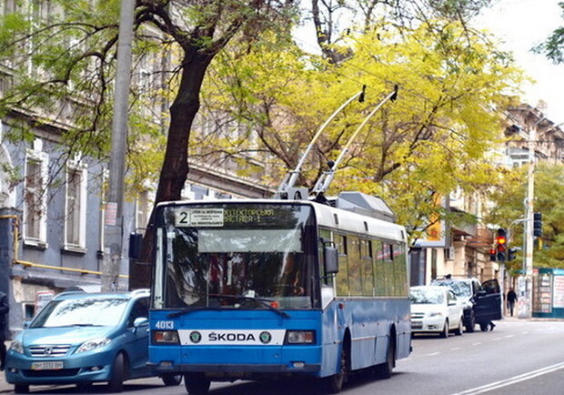 Не жди зря: в Одессе вместо троллейбуса №2 будет ездить другой автобус  - фото