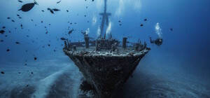 Погрузись на дно: запорожский дайвер исследует затонувший в 18 веке корабль (видео)