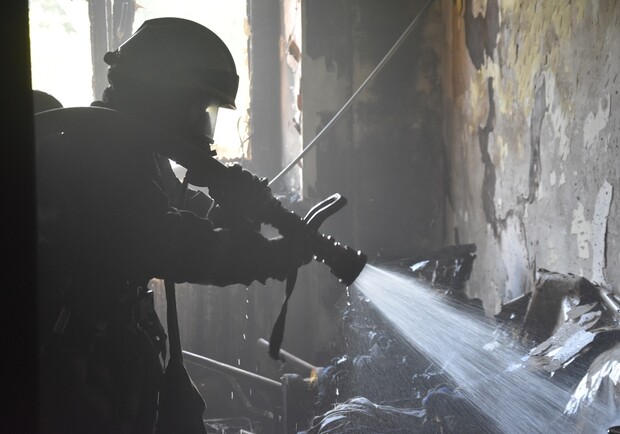 На поселке Котовского снова пожар: горела высотка. Фото пресс-службы ГСЧС