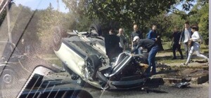 На Балковской перевернулся автомобиль: пострадали два человека