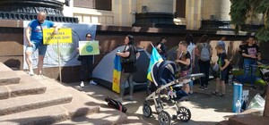 Спустя сутки: жена лидера организации Poton прекратила голодовку