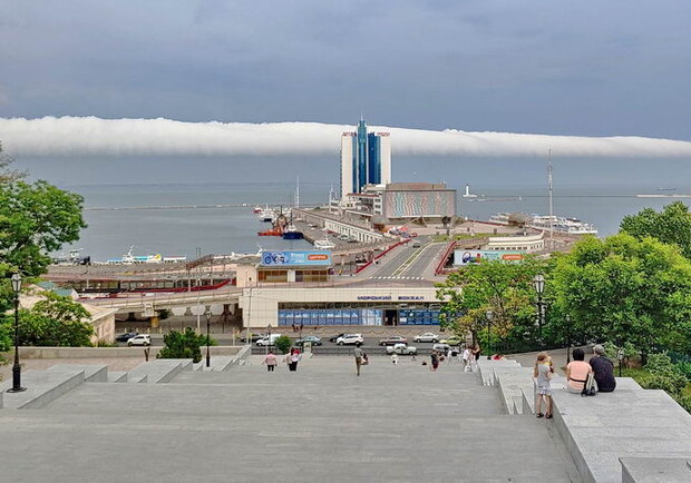 Над Одессой наблюдали необычные облака Фото: Иван Страхов/Фейсбук