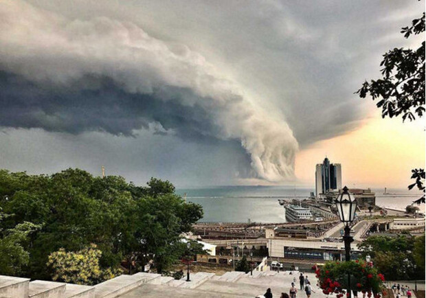 Над Одессой наблюдали уникальные облака Фото: Факты